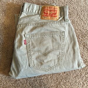 NWOT. Tan/gray Mens Levi’s jeans.